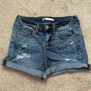 Mid rise Jean shorts
